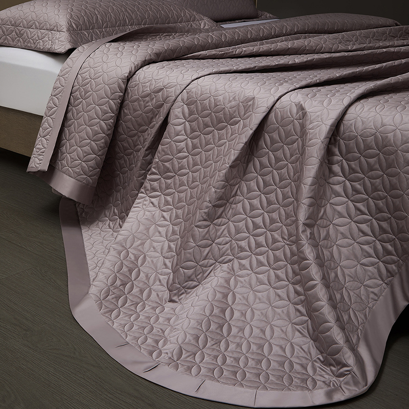 Home Textiles Premium - Set Copriletto Trapuntato in Cotone Egiziano